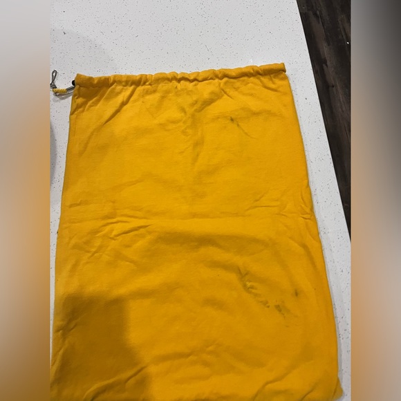 Iowa Hawkeyes Drawstring Pouch - Picture 4 of 5